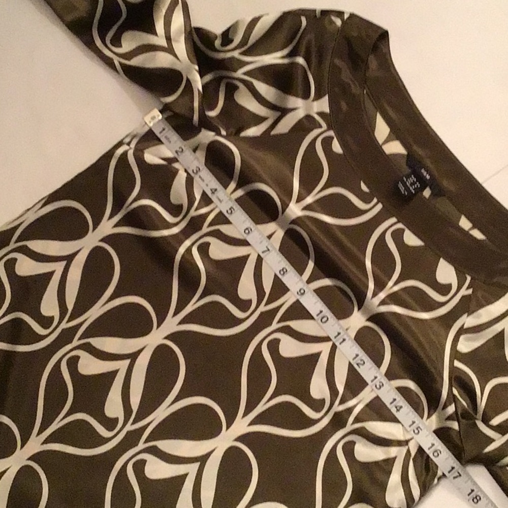 H&M Abstract Print Design Three Quarter Sleeves D… - image 7